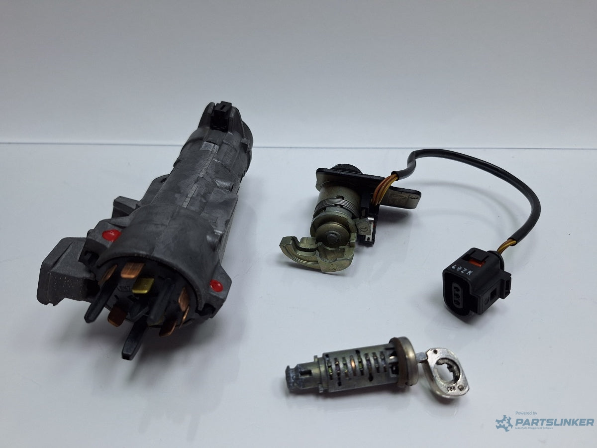 Contact de pornire cu cheie si butuci VOLKSWAGEN PASSAT 3B3 2000 - 2005 1.6 1.6 ALZ 4B0905851A , 3B0827573G