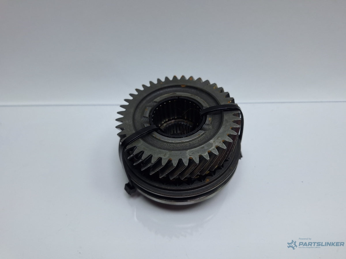Pinion treapta a 5-a VOLKSWAGEN CADDY III Estate 2KB, 2KJ, 2CB, 2CJ 2004 - 2015 TDI BJB, BLS 02A311158AE , 02J311241D