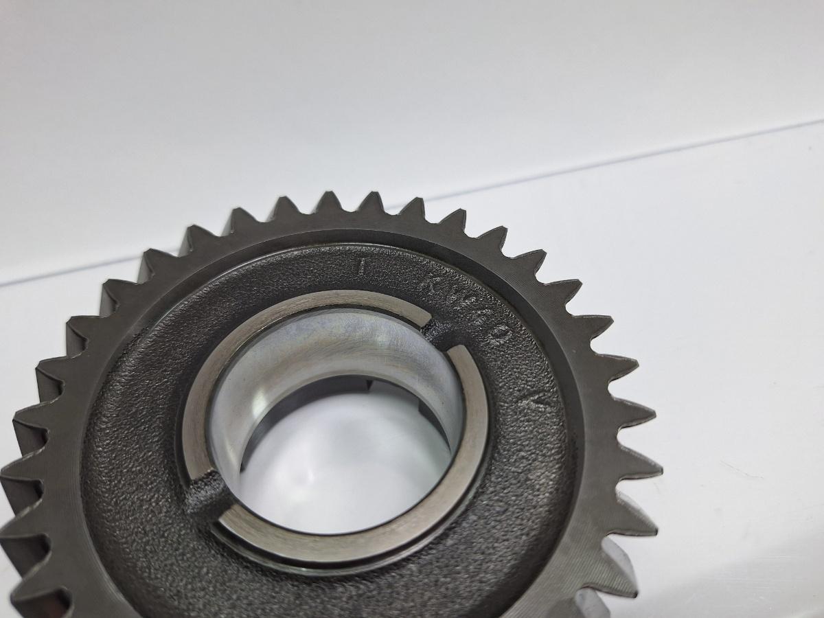 Pinion treapta a 2-a VOLKSWAGEN CADDY III Estate 2KB, 2KJ, 2CB, 2CJ 2004 - 2015 TDI BJB, BLS 02J311261Q