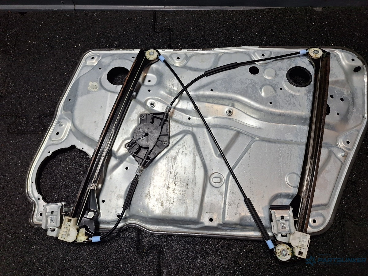 Macara geam stanga fata VOLKSWAGEN PASSAT 3B3 2000 - 2005 1.6 1.6 ALZ 3B1837461