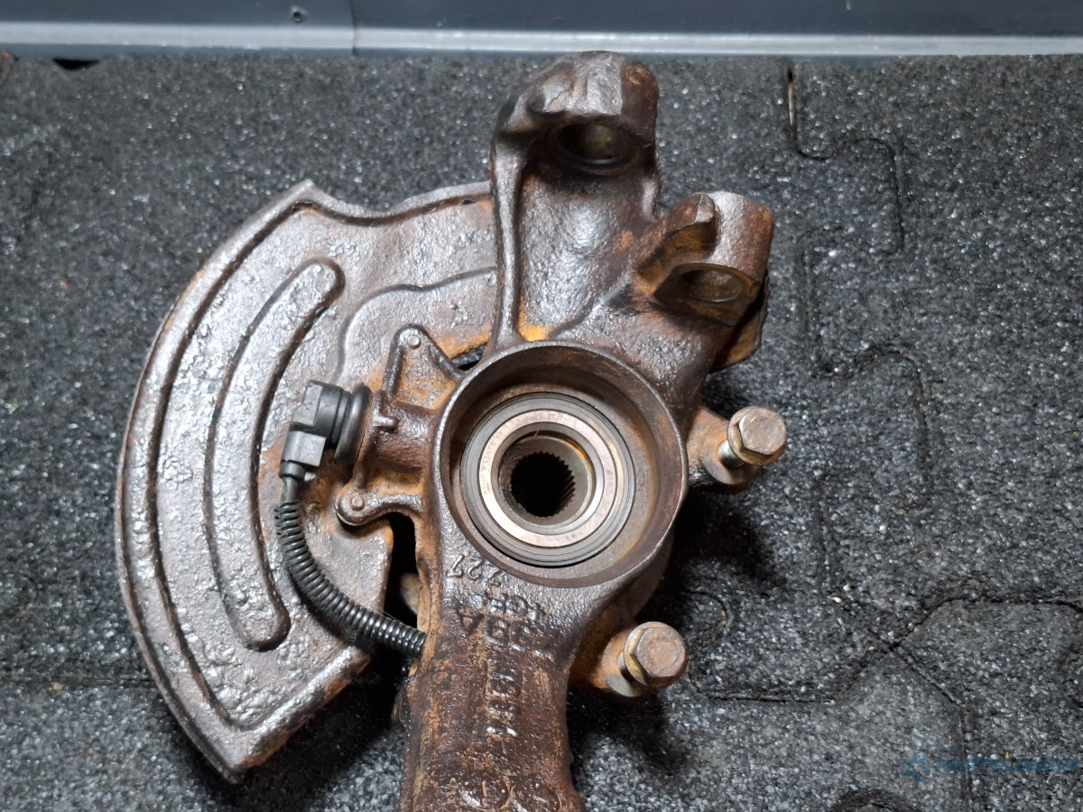 Fuzeta stanga fata VOLKSWAGEN PASSAT 3B3 2000 - 2005 1.6 1.6 ALZ 8D0407257AN