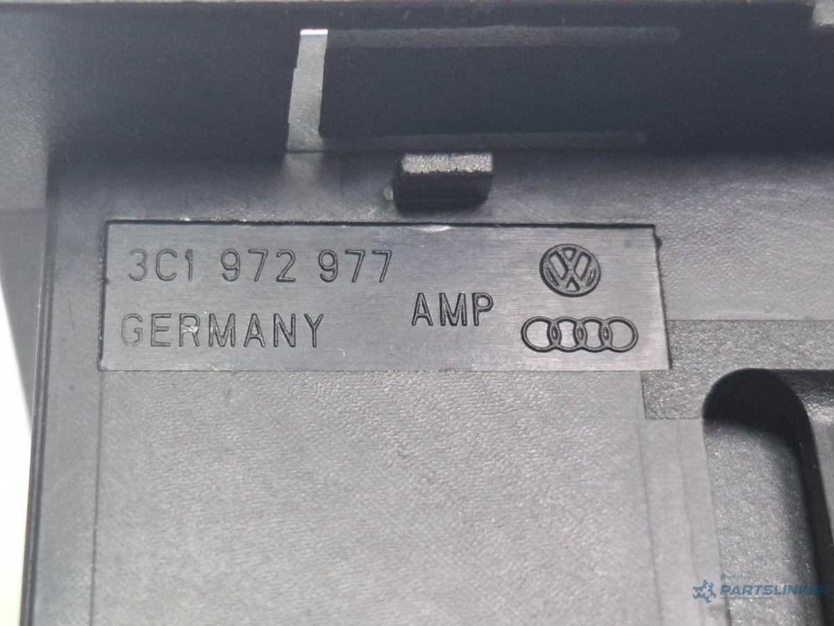 Mufa conector ceasuri bord VOLKSWAGEN PASSAT Variant 3C5 2005 - 2011 TDI BMP 3C1972977