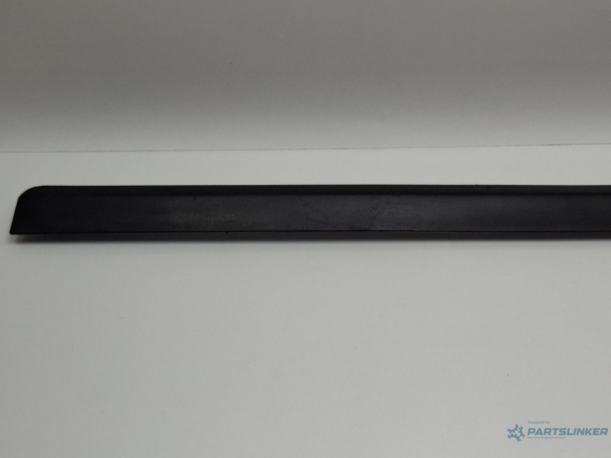 Bandou inferior usa dreapta fata VOLKSWAGEN PASSAT Variant 3C5 2005 - 2011 TDI BMP 3C0854940
