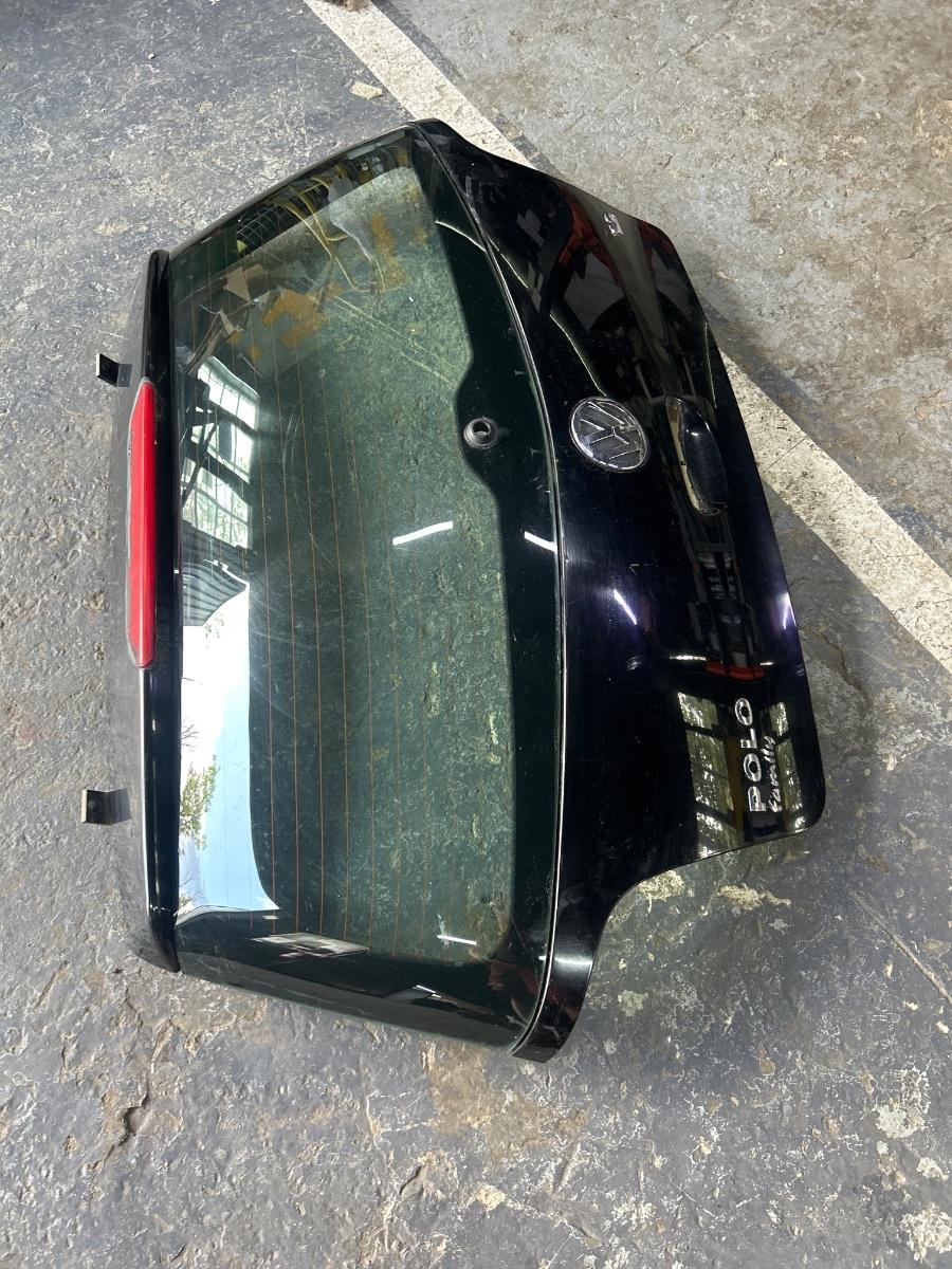 Haion portbagaj cu luneta VOLKSWAGEN POLO 9N_ 2001 - 2009 negru L041