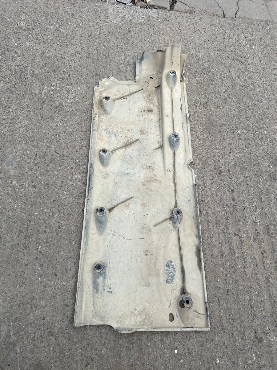 Scut de protectie sub caroserie fata stanga VOLKSWAGEN PASSAT Variant 3C5 2005 - 2011 TDI BMP 3C0825201D
