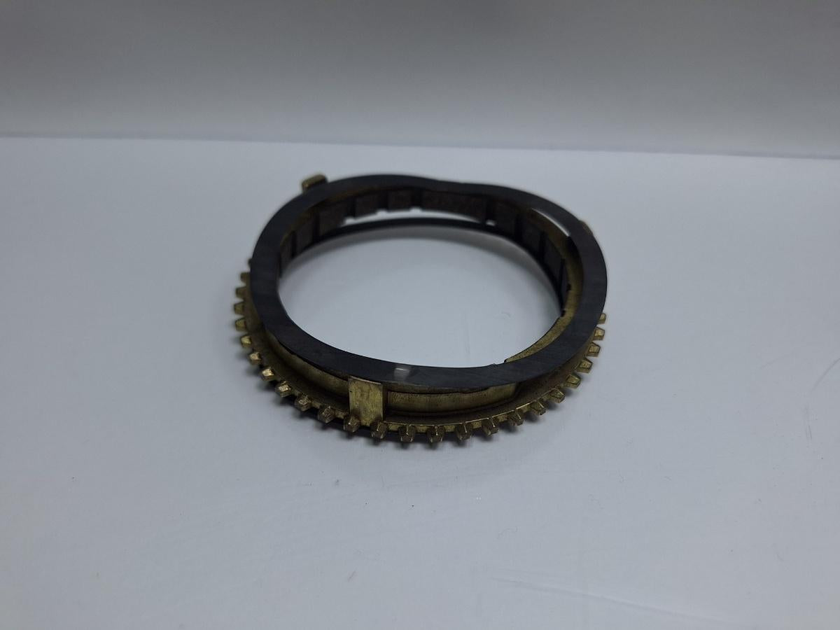 Sincron pinion treapta a 5-a cutie KWD VOLKSWAGEN TOURAN 1T1, 1T2 2003 - 2010 TDI BKC, BLS, BXE 02S311295A