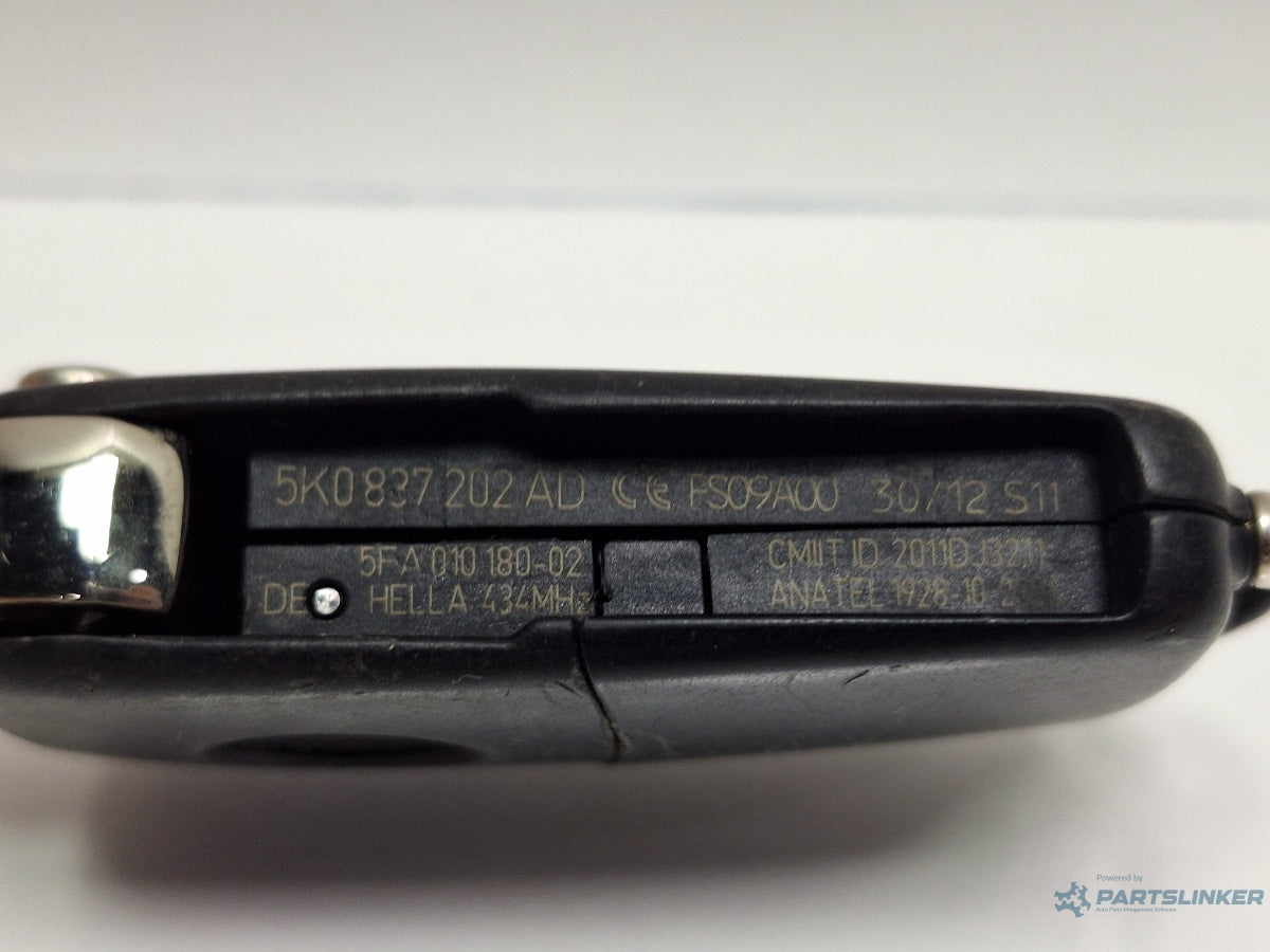 Telecomanda cheie VOLKSWAGEN GOLF VI 5K1_ 2008 - 2012 TDi BlueMotion CAYC HELLA 5FA010180-02 5K0837202AD