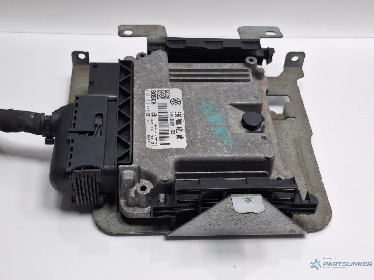 Calculator ECU VOLKSWAGEN CADDY III Estate 2KB, 2KJ, 2CB, 2CJ 2004 - 2015 TDI BJB, BLS BOSCH 0281012469 03G906021AR