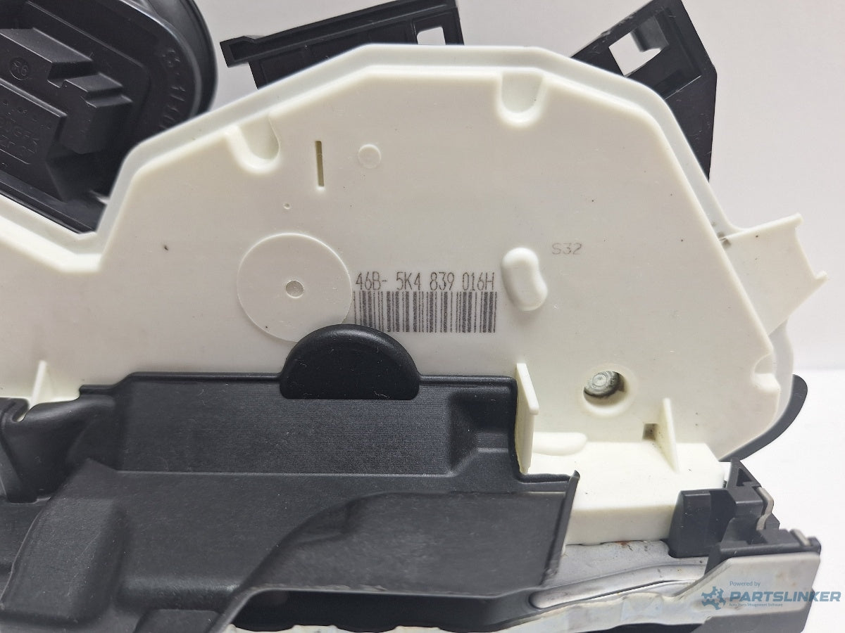 Broasca usa dreapta spate VOLKSWAGEN GOLF VI 5K1_ 2008 - 2012 TDi BlueMotion CAYC 5K4839016H