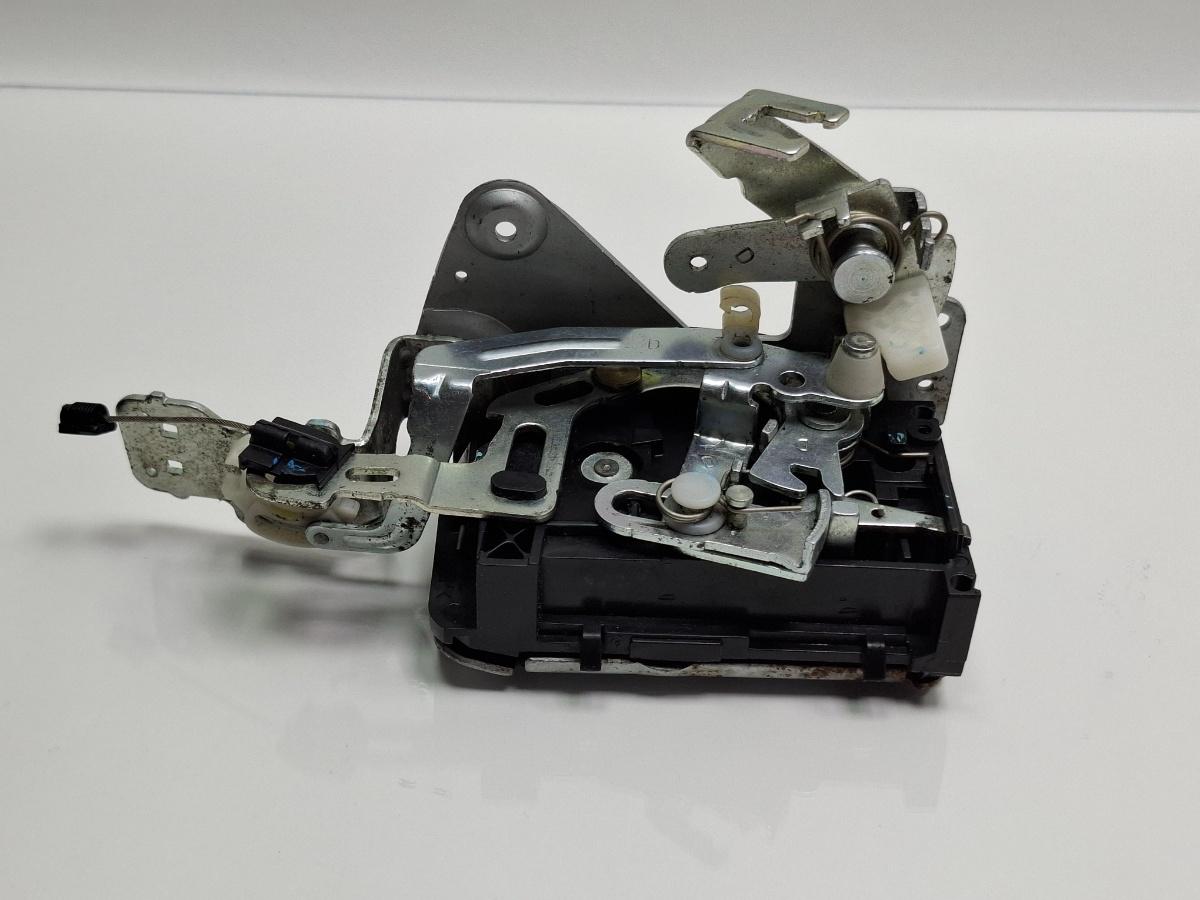 Broasca usa dreapta fata VOLKSWAGEN FOX 5Z1, 5Z3 2003 - 20141.2 1.2 1.2 BMD, CHFB 5Z1837015E