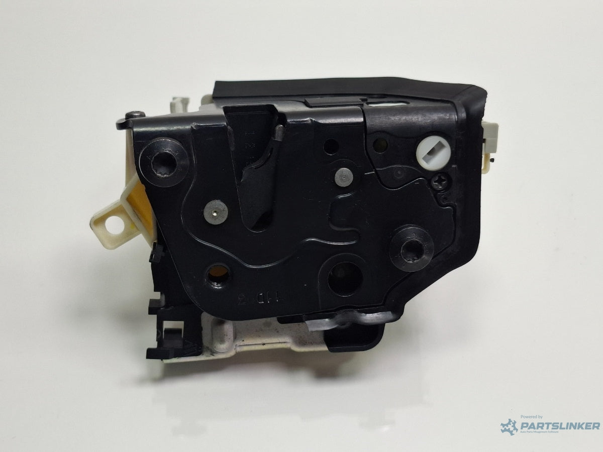 Broasca usa dreapta fata AUDI A3 Sportback 8VA, 8VF 2012 - > TDI CLHA 8X1837016
