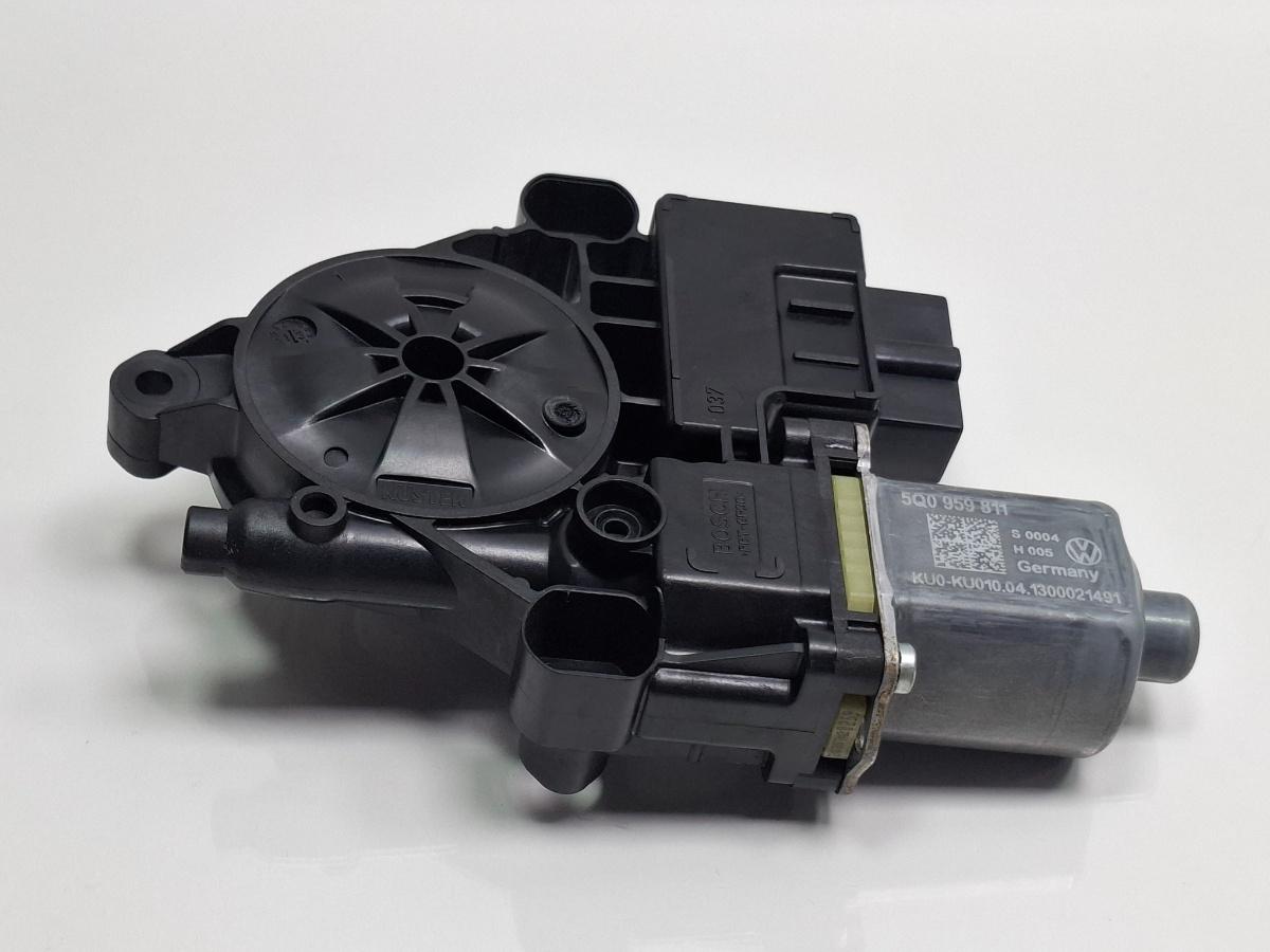 Motoras macara geam stanga spate AUDI A3 Sportback 8VA, 8VF 2012 - > TDI CLHA 5Q0959811