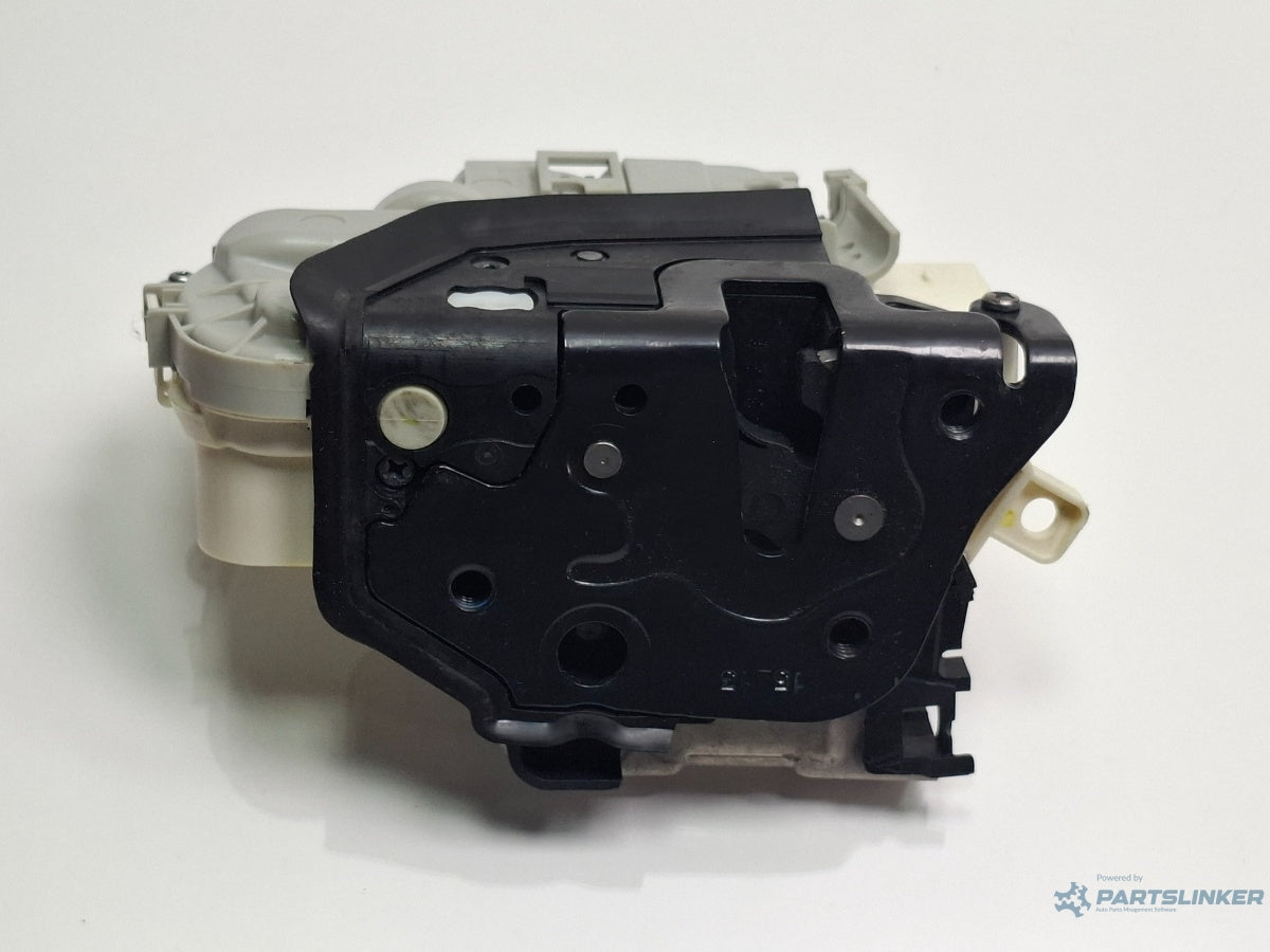 Broasca usa stanga fata AUDI A3 Sportback 8VA, 8VF 2012 - > TDI CLHA 8X1837015