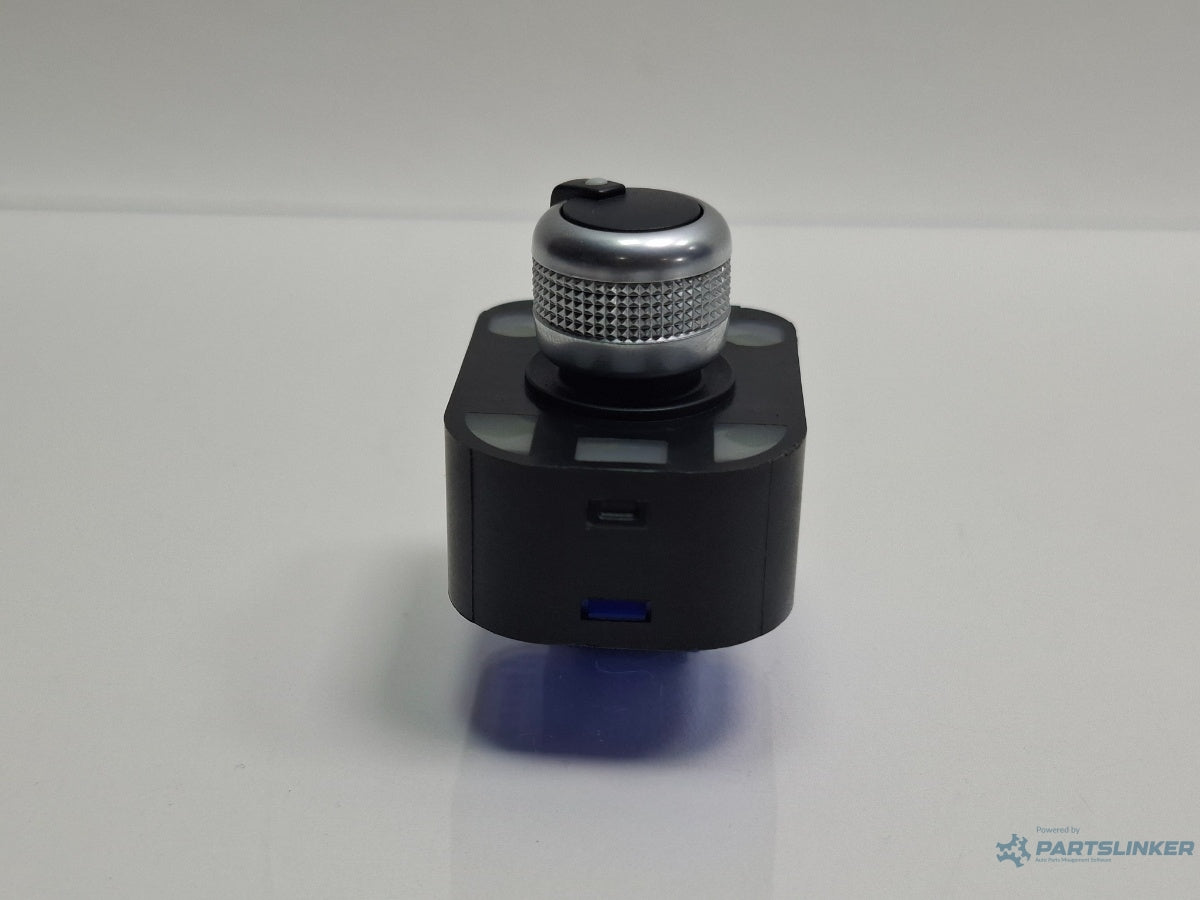 Buton reglaj oglinzi AUDI A3 Sportback 8VA, 8VF 2012 - > TDI CLHA 8V0959565E
