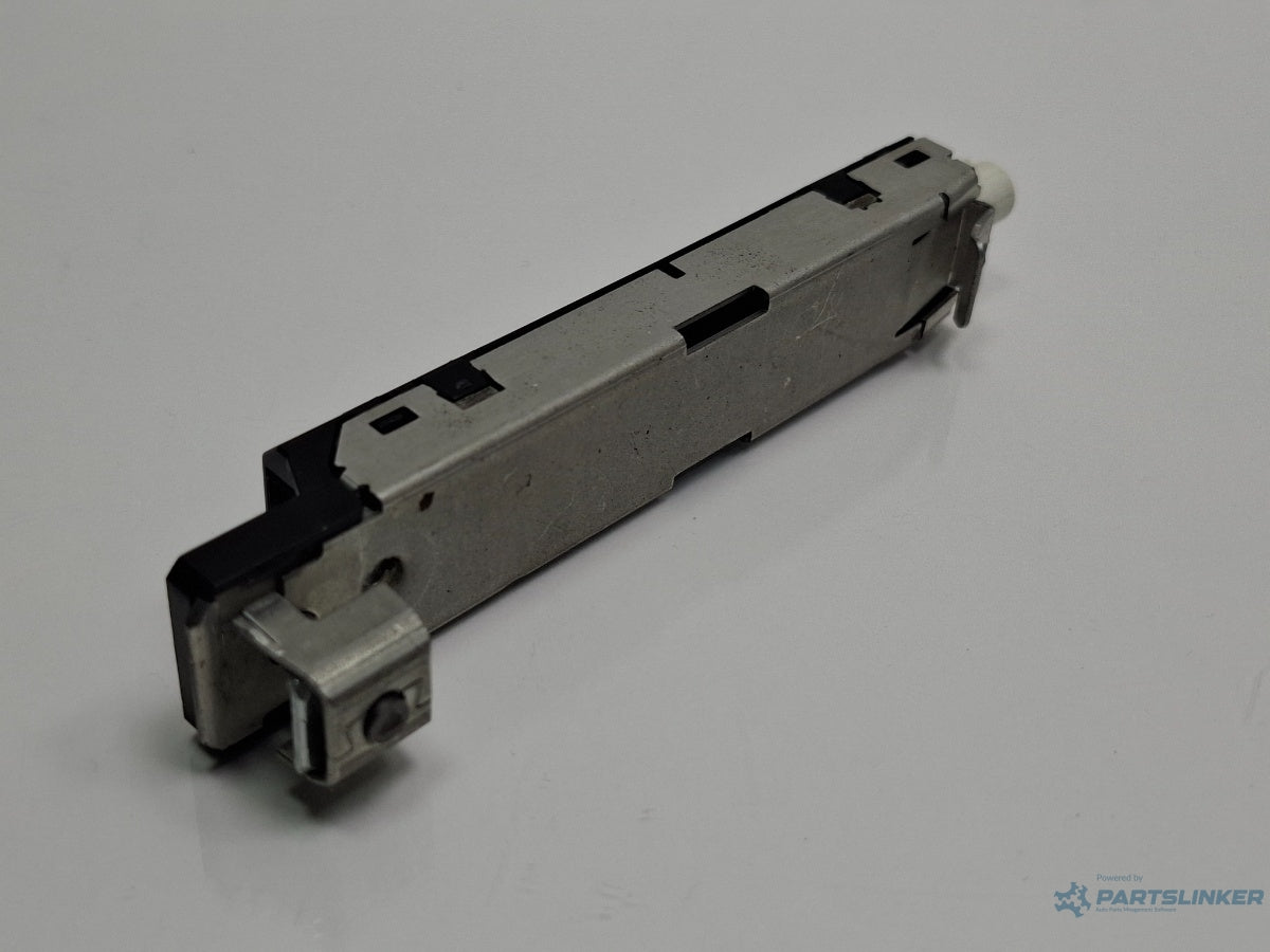 Amplificator antena AUDI A3 Sportback 8VA, 8VF 2012 - 2018 8V0035225