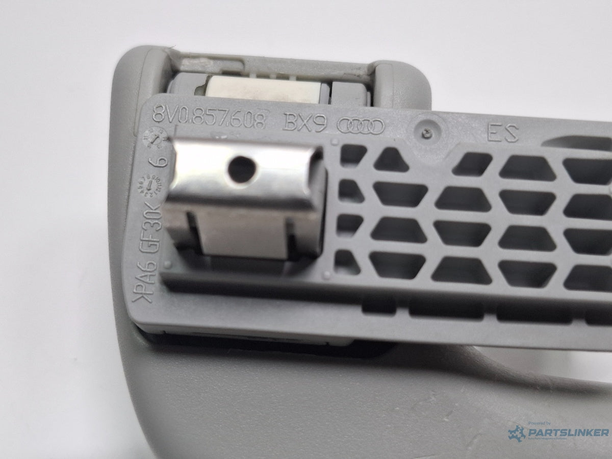 Maner plafon dreapta spate AUDI A3 Sportback 8VA, 8VF 2012 - > TDI CLHA 8V0857608