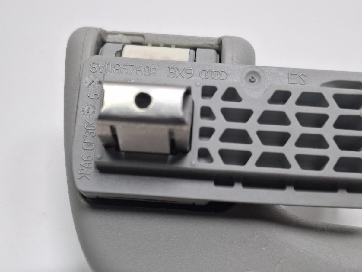 Maner plafon dreapta spate AUDI A3 Sportback 8VA, 8VF 2012 - > TDI CLHA 8V0857608