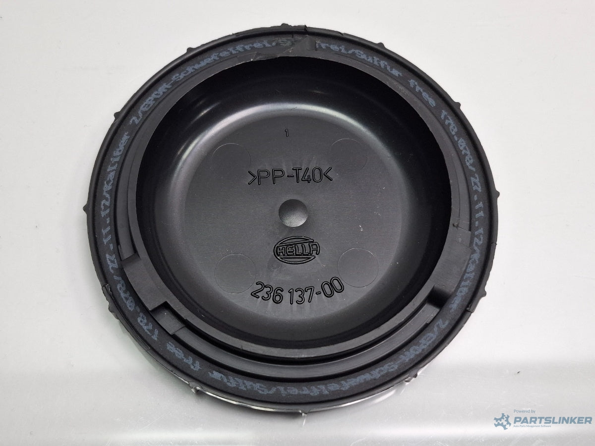 Capac far AUDI A3 Sportback 8VA, 8VF 2012 - > TDI CLHA 8V0941607