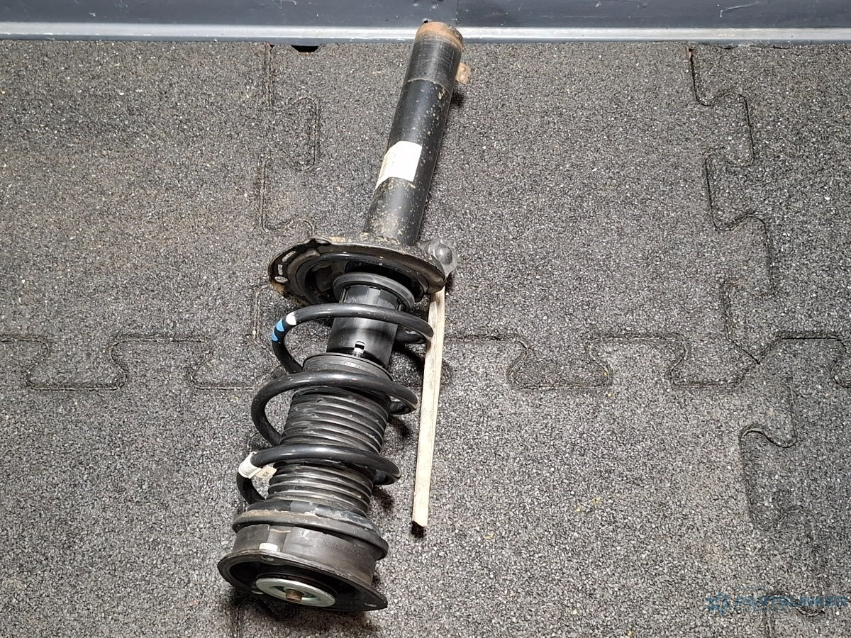 Amortizor fata cu arc AUDI A3 Sportback 8VA, 8VF 2012 - > TDI CLHA 5Q0413023DB