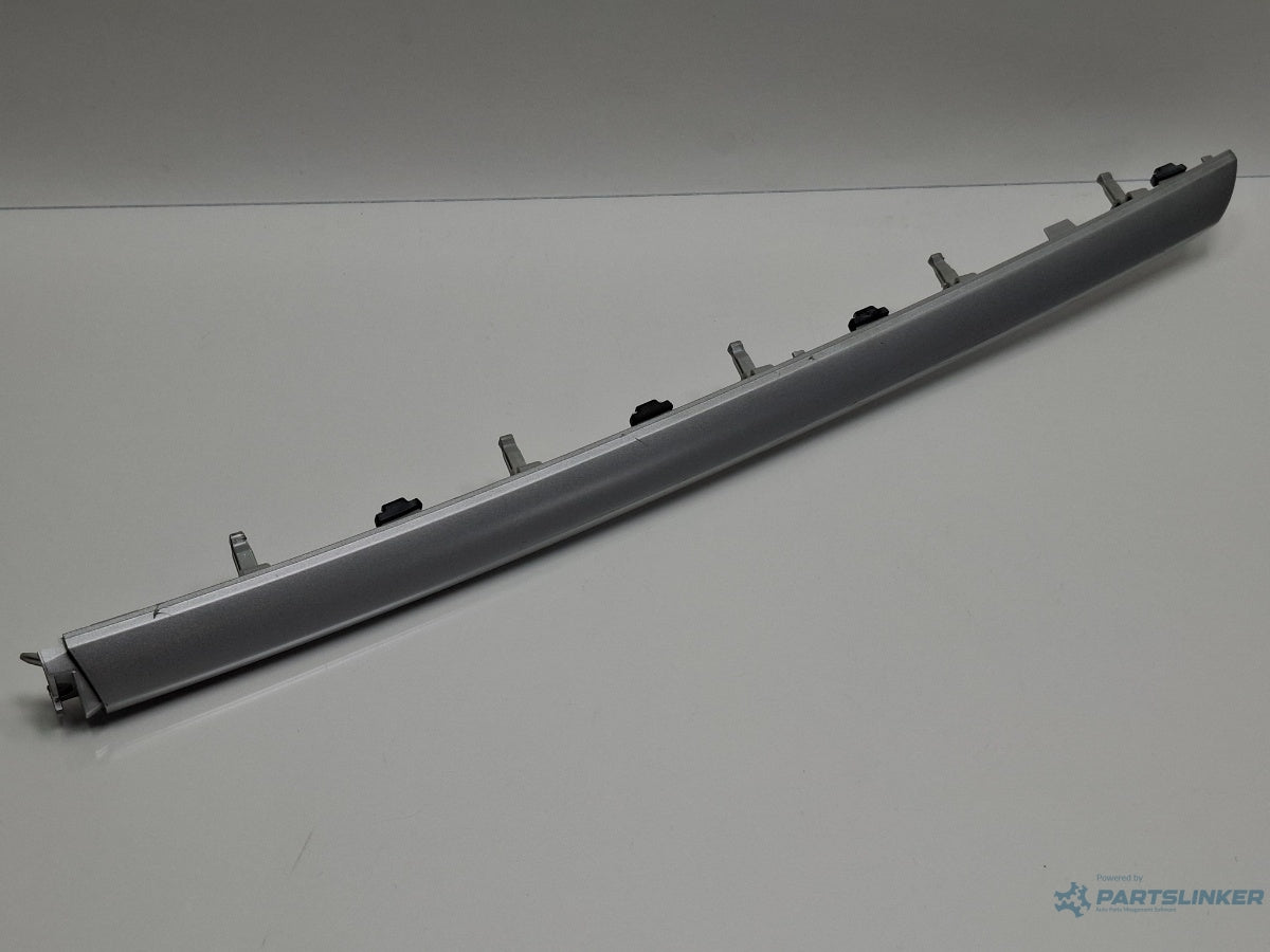 Ornament bord dreapta AUDI A3 Sportback 8VA, 8VF 2012 - > TDI CLHA 8V1853190