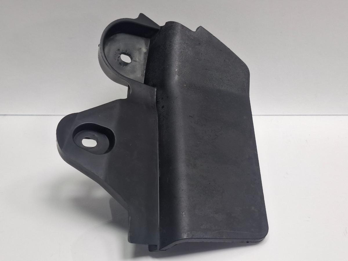 Aparator noroi dreapta spate AUDI A3 Sportback 8VA, 8VF 2012 - > TDI CLHA 8V0853834