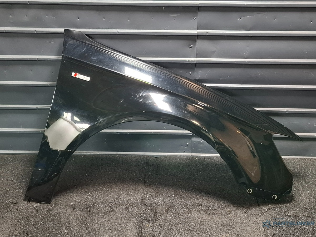 Aripa fata dreapta AUDI A3 Sportback 8VA, 8VF 2012 - 2018 , negru LY9B , 8V0821106G