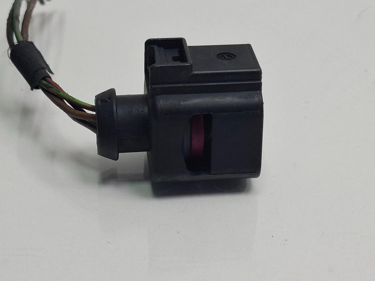 Mufa conector 4 pini AUDI A3 Sportback 8VA, 8VF 2012 - > TDI CLHA 4H0973712