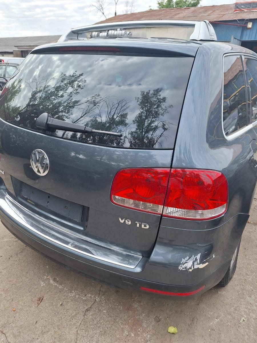 Hayon portbagaj cu luneta VOLKSWAGEN TOUAREG 7LA, 7L6, 7L7 2002 - 2013 , gri LD7U