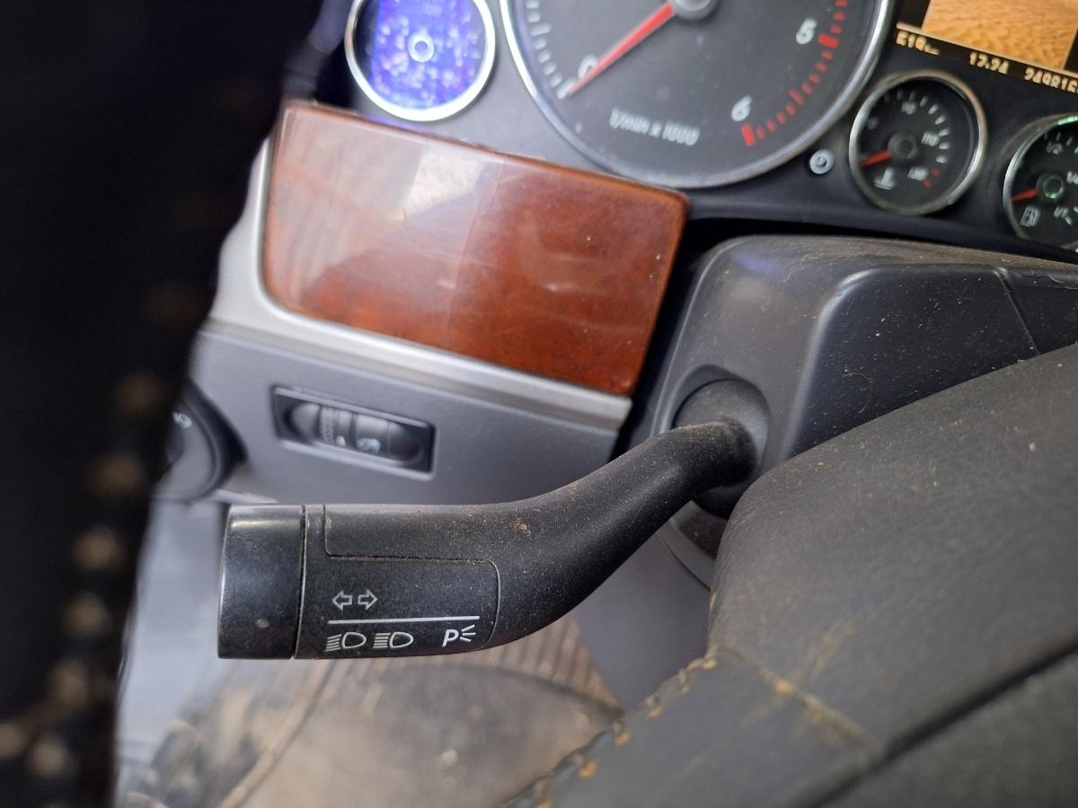 Maneta semnalizare, faze lunga şi scurta, semnalizare cu farurile şi lumini de parcare VOLKSWAGEN TOUAREG 7LA, 7L6, 7L7 2002 - 2013 V6 TDI BKS, CATA 3D0953513