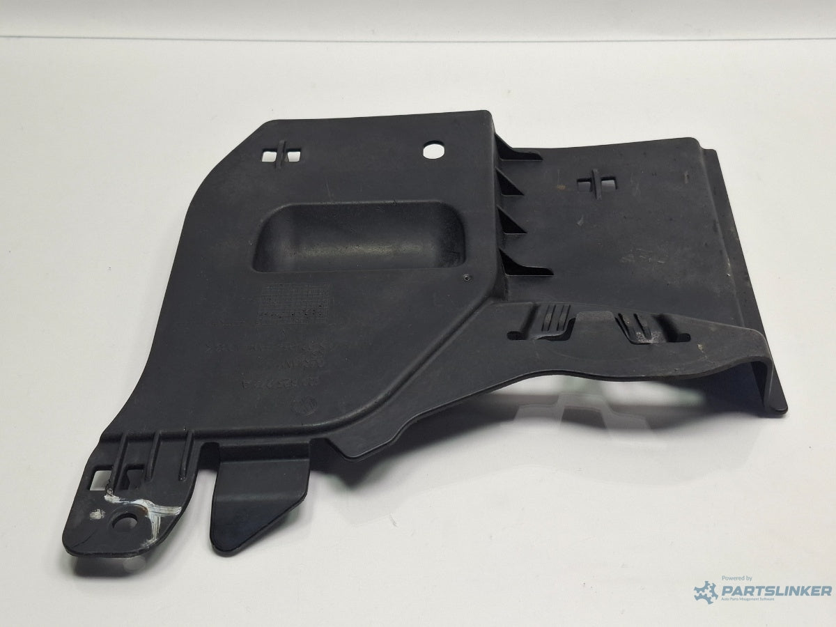 Scut protectie dreapta fata AUDI A3 Sportback 8VA, 8VF 2012 - > TDI CLHA 5Q0825272A