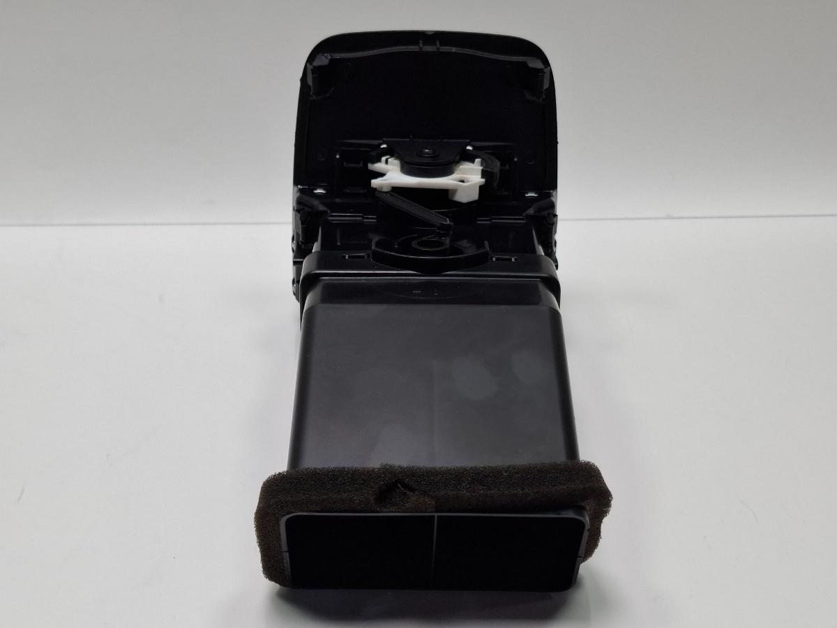 Grila ventilatie spate AUDI A3 Sportback 8VA, 8VF 2012 - > TDI CLHA 8V0819203