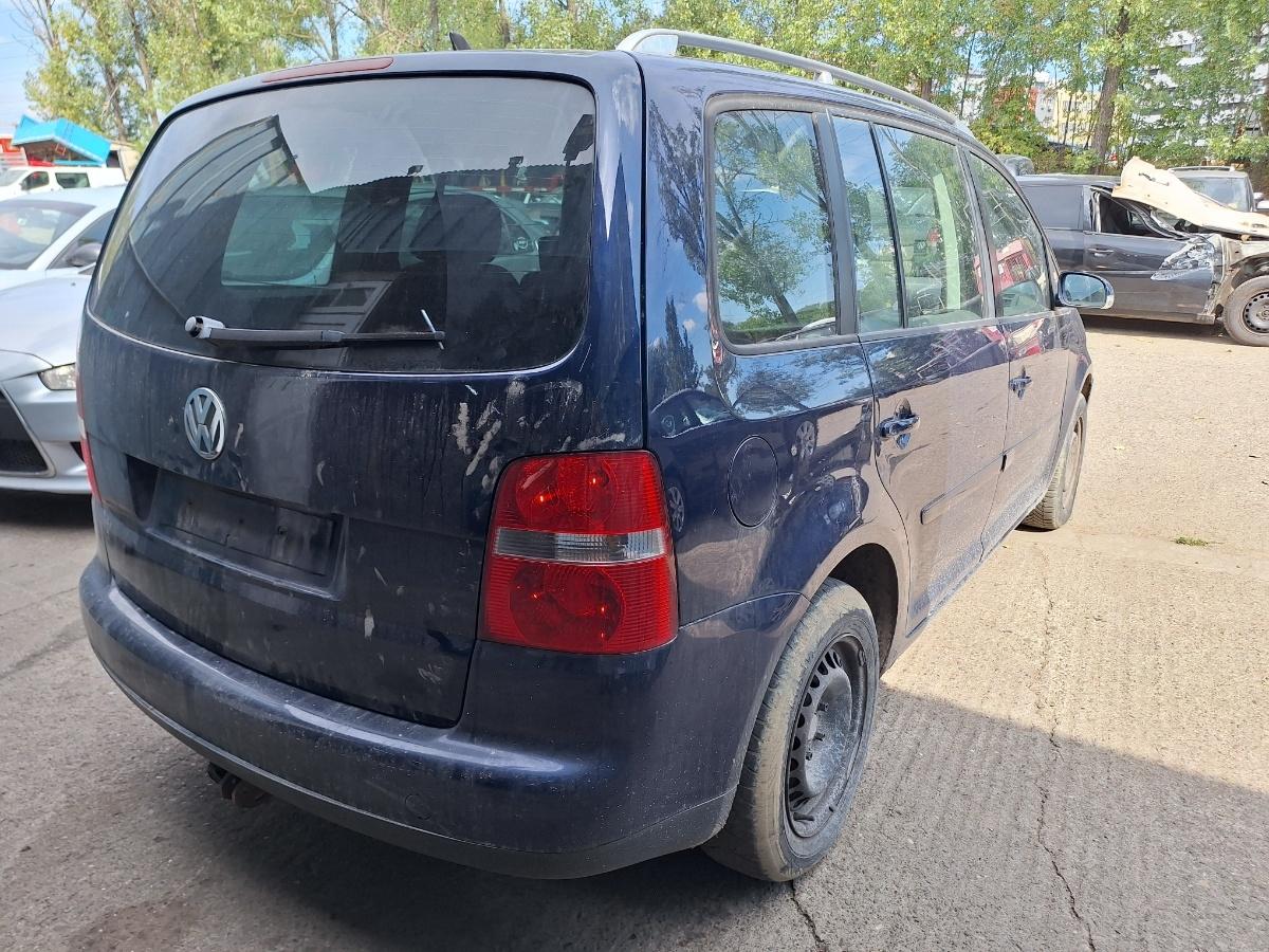 Dezmembrez VOLKSWAGEN TOURAN 1T1, 1T2 2005 1.9 TDI BKC 77KW|105HP