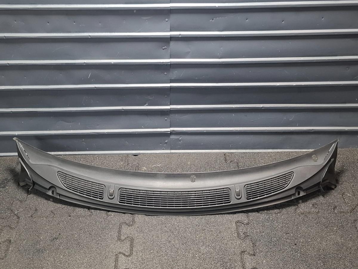 Grila stergatoare SKODA FABIA II 542 2006 - 2014 1.2 1.2 BBM, CHFA 5J1819415D