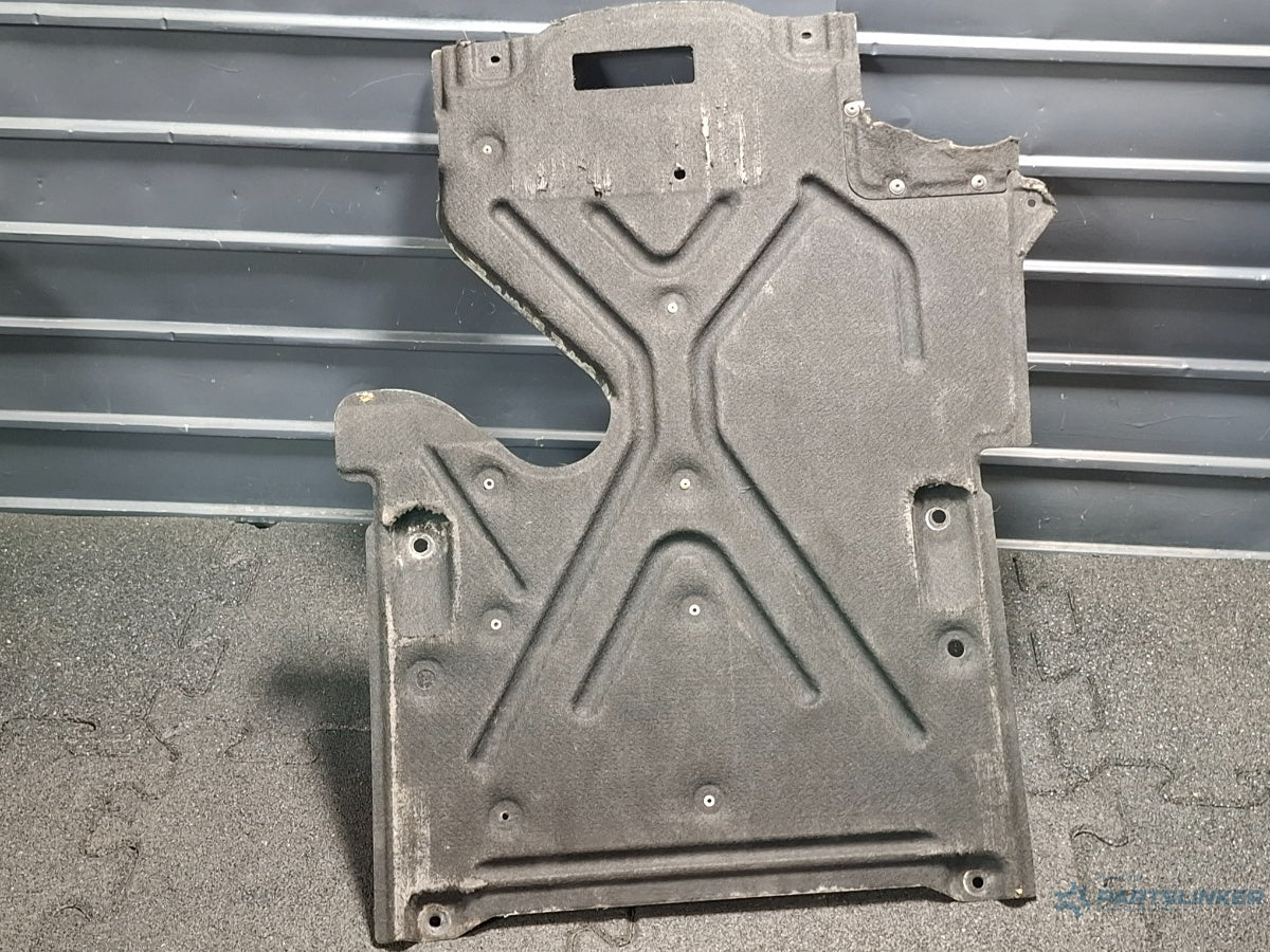 Scut lateral stanga AUDI A4 IV 8K2, B8 2007 - 2015 TDI CAGB, CJCB, CSUB 8K0825209A