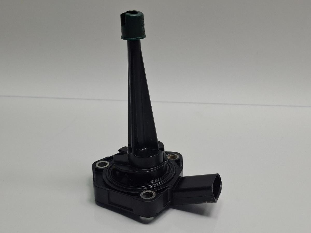Senzor nivel ulei AUDI A4 IV 8K2, B8 2007 - 2015 TDI CAGB, CJCB, CSUB 04L907660A
