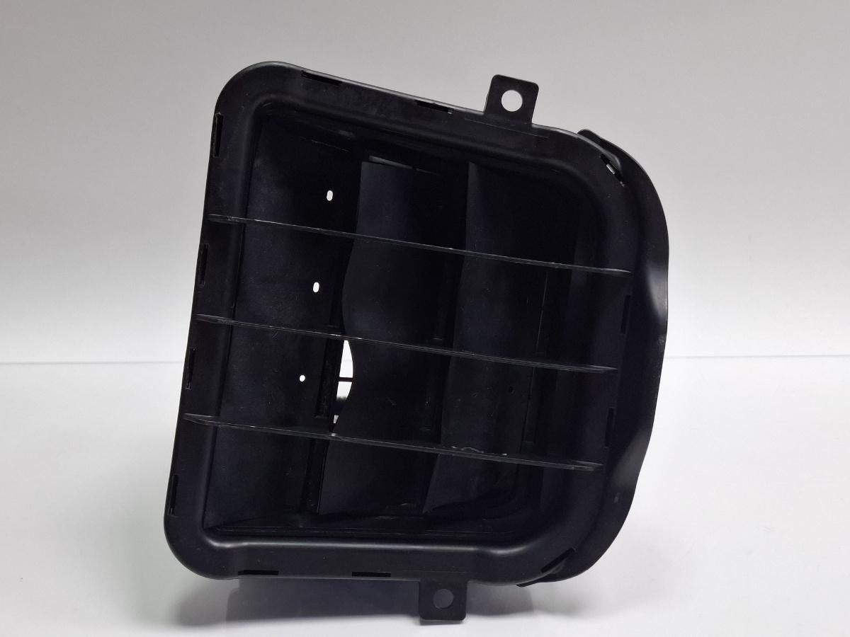 Grila aerisire portbagaj stanga AUDI A4 IV 8K2, B8 2007 - 2015 TDI CAGB, CJCB, CSUB 8K0819161C