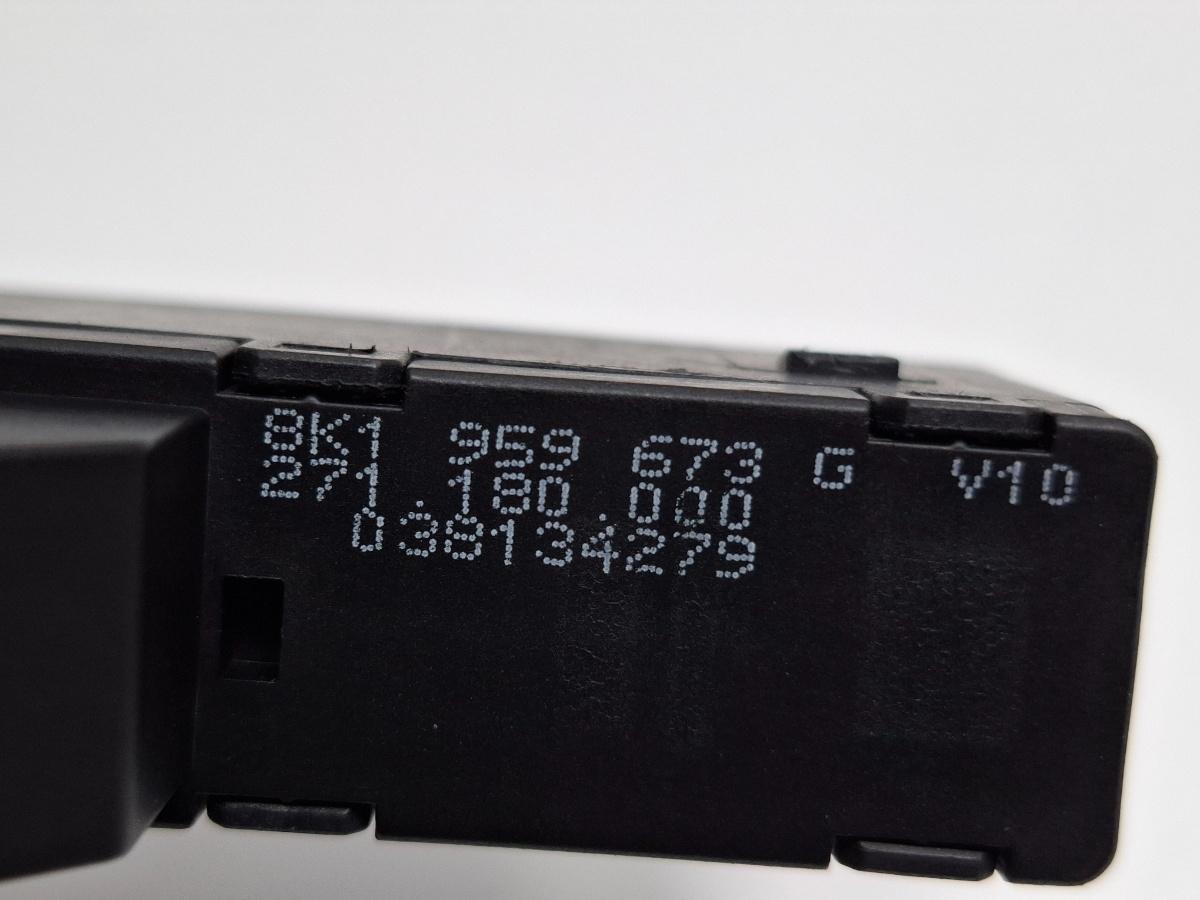 Buton senzori parcare AUDI A4 IV 8K2, B8 2007 - 2015 2.0 TDI CAGB, CJCB, CSUB 8K1959673G