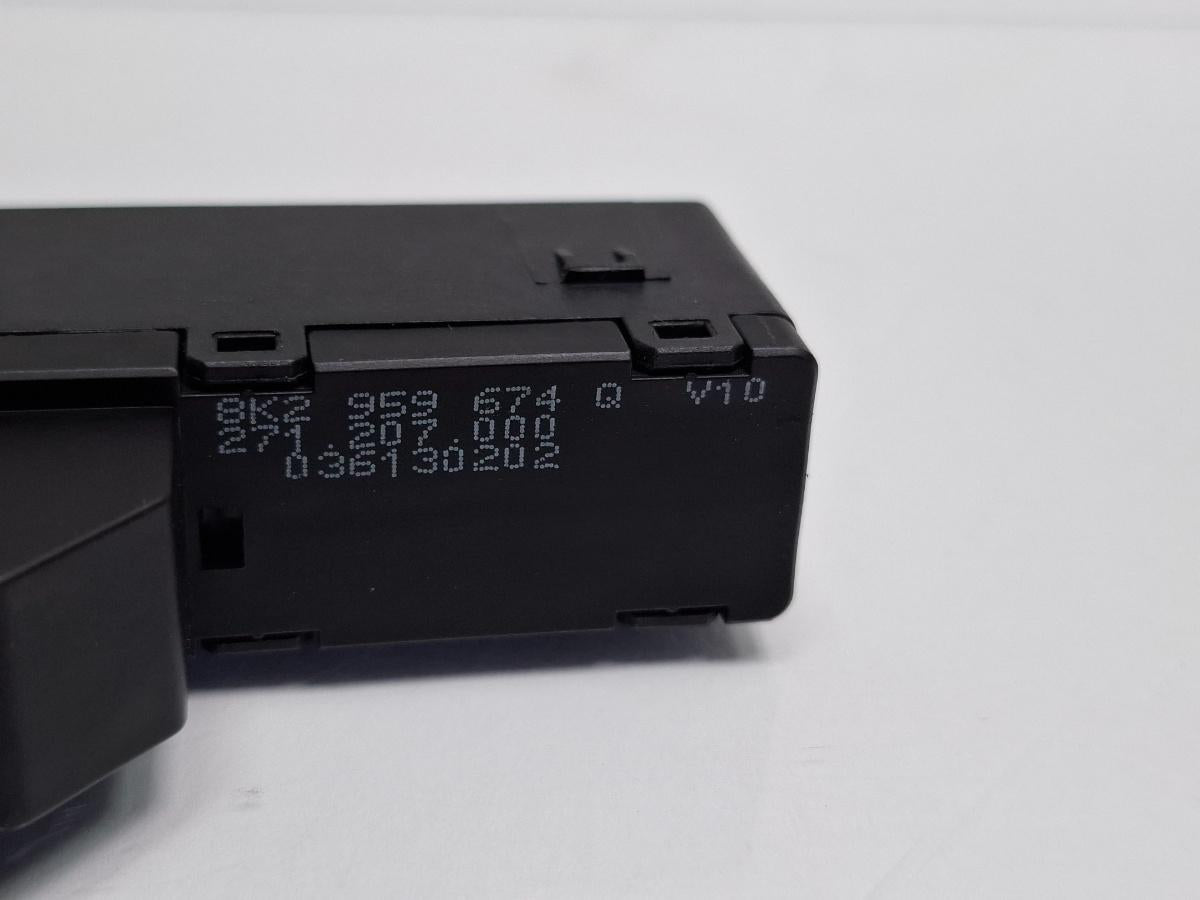 Buton Start/ Stop AUDI A4 IV 8K2, B8 2007 - 2015 TDI CAGB, CJCB, CSUB 8K2959674Q
