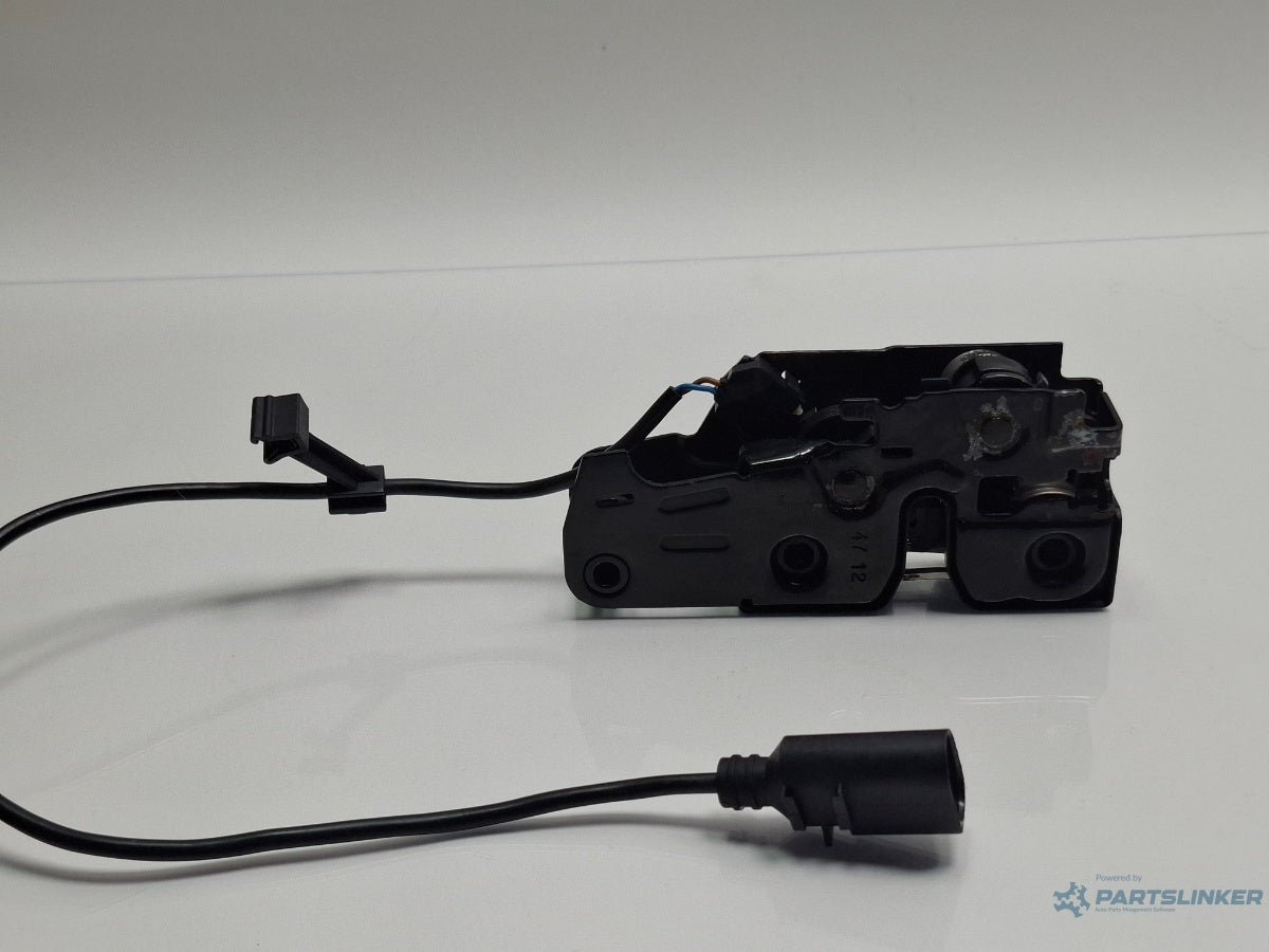 Broasca capota AUDI A4 IV 8K2, B8 2007 - 2015 TDI CAGB, CJCB, CSUB 8K0823509F
