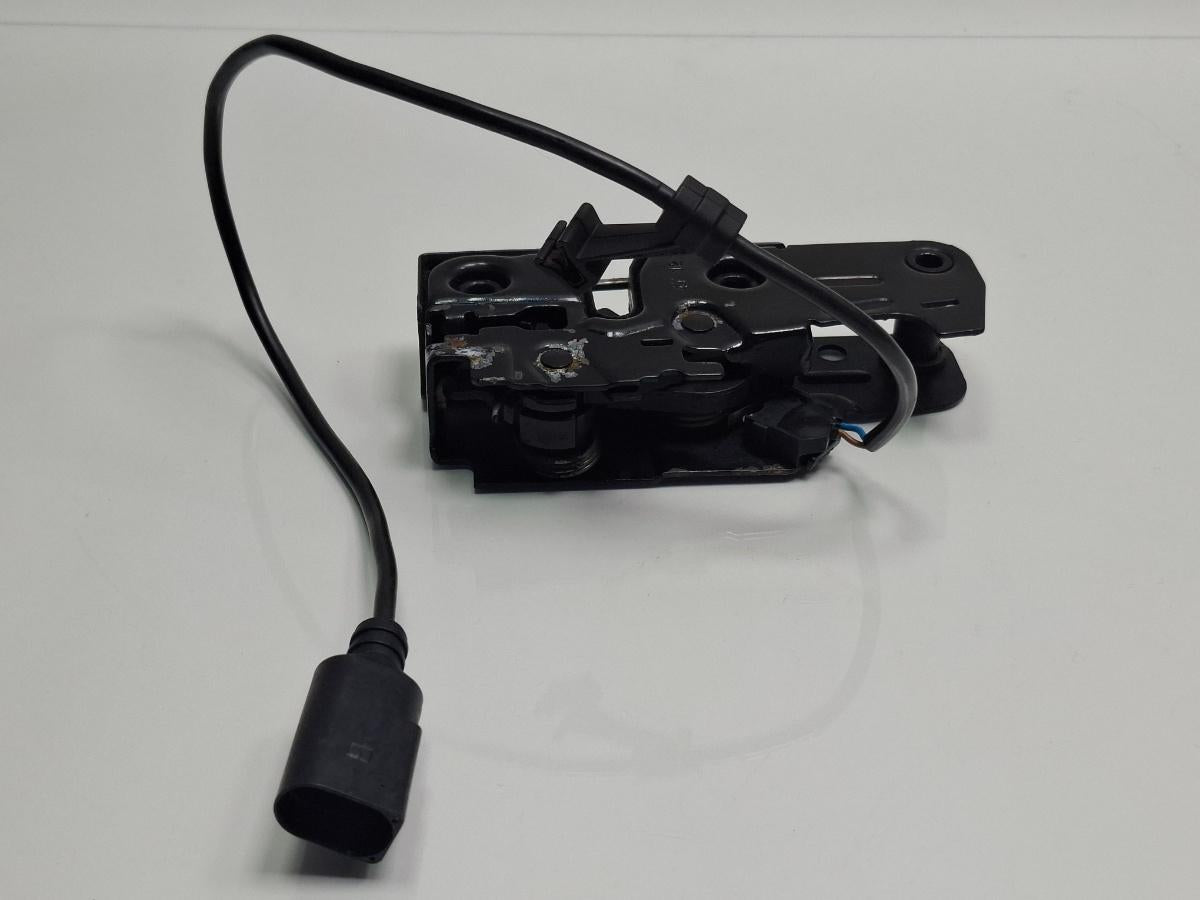 Broasca capota AUDI A4 IV 8K2, B8 2007 - 2015 TDI CAGB, CJCB, CSUB 8K0823509F