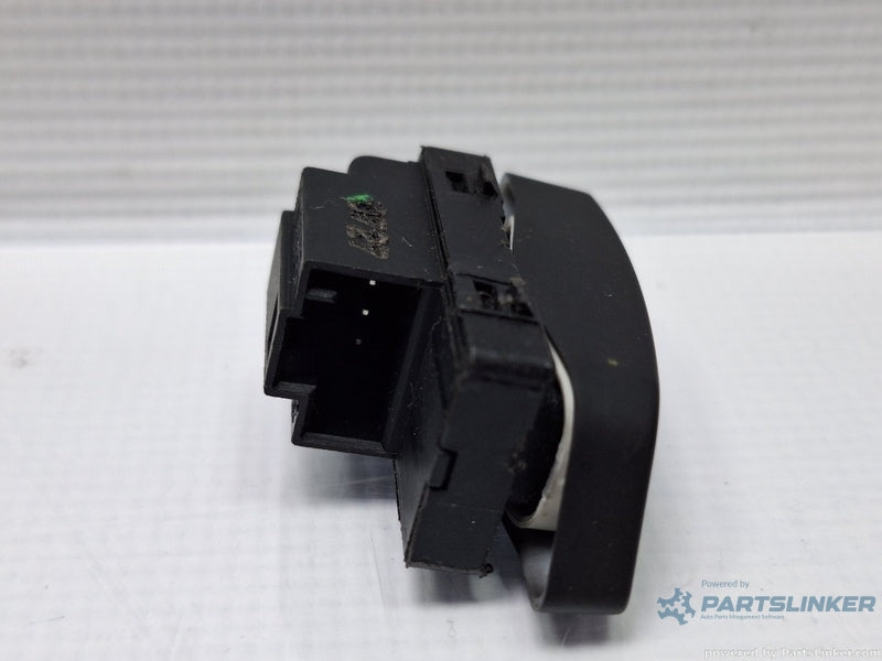 Buton inchidere centralizata VOLKSWAGEN GOLF V 1K1 2003 - 2009 TDI BKC, BLS, BXE 1K0962126B