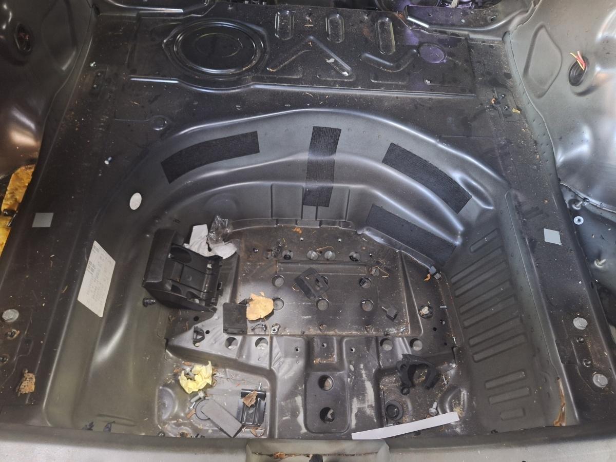 Panou suport roata de rezerva AUDI A4 IV 8K2, B8 2007 - 2015 TDI CAGB, CJCB, CSUB