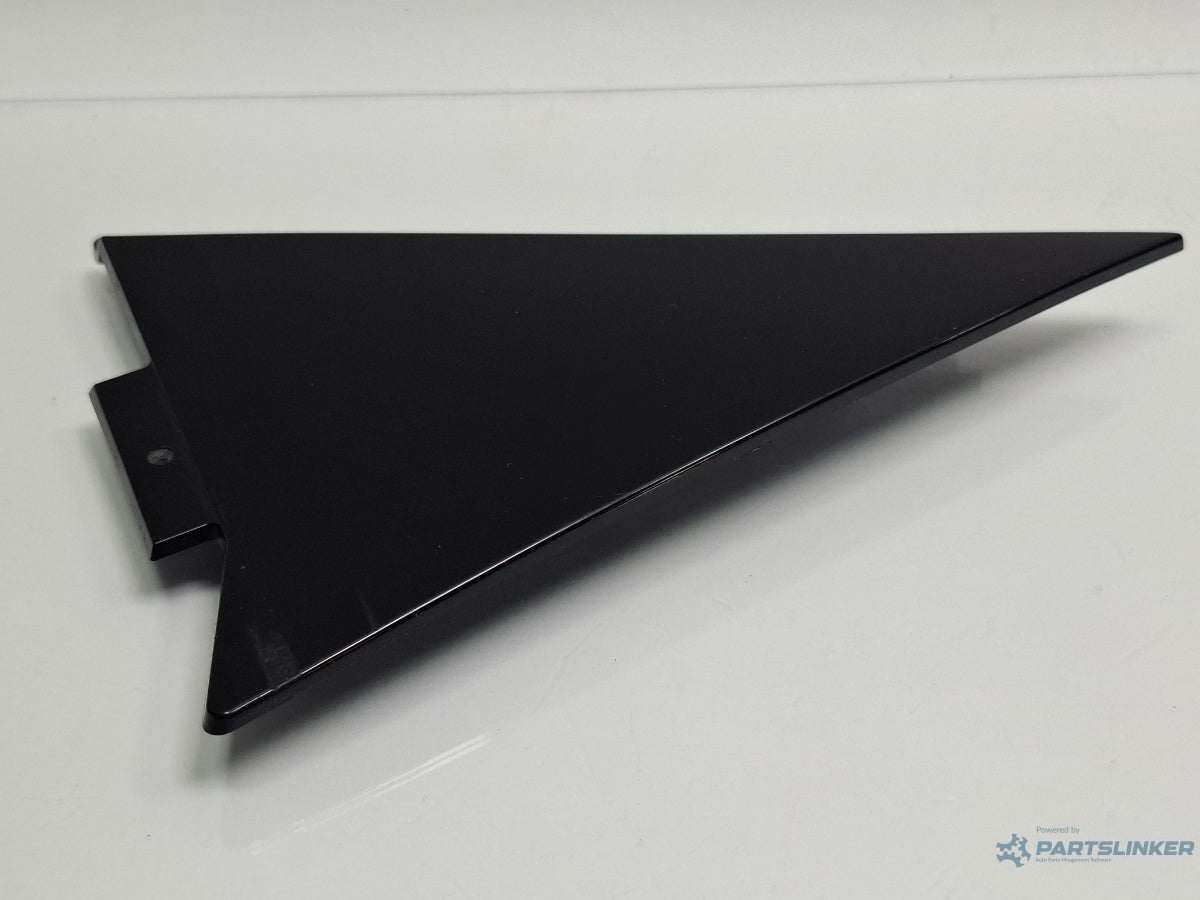 Ornament geam dreapta spate AUDI A4 IV 8K2, B8 2007 - 2015 TDI CAGB, CJCB, CSUB 8K5853274Q