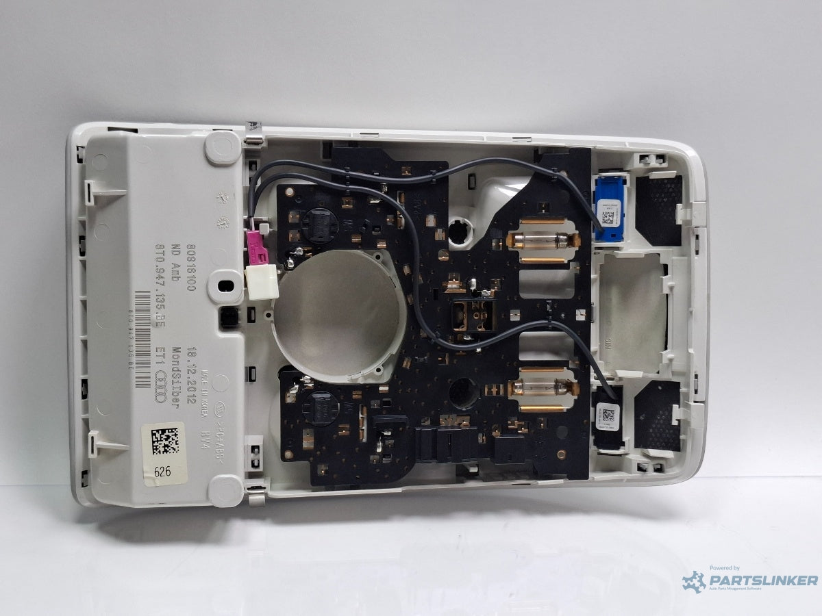 Plafoniera fata AUDI A4 IV 8K2, B8 2007 - 2015 TDI CAGB, CJCB, CSUB 8T0947135BE