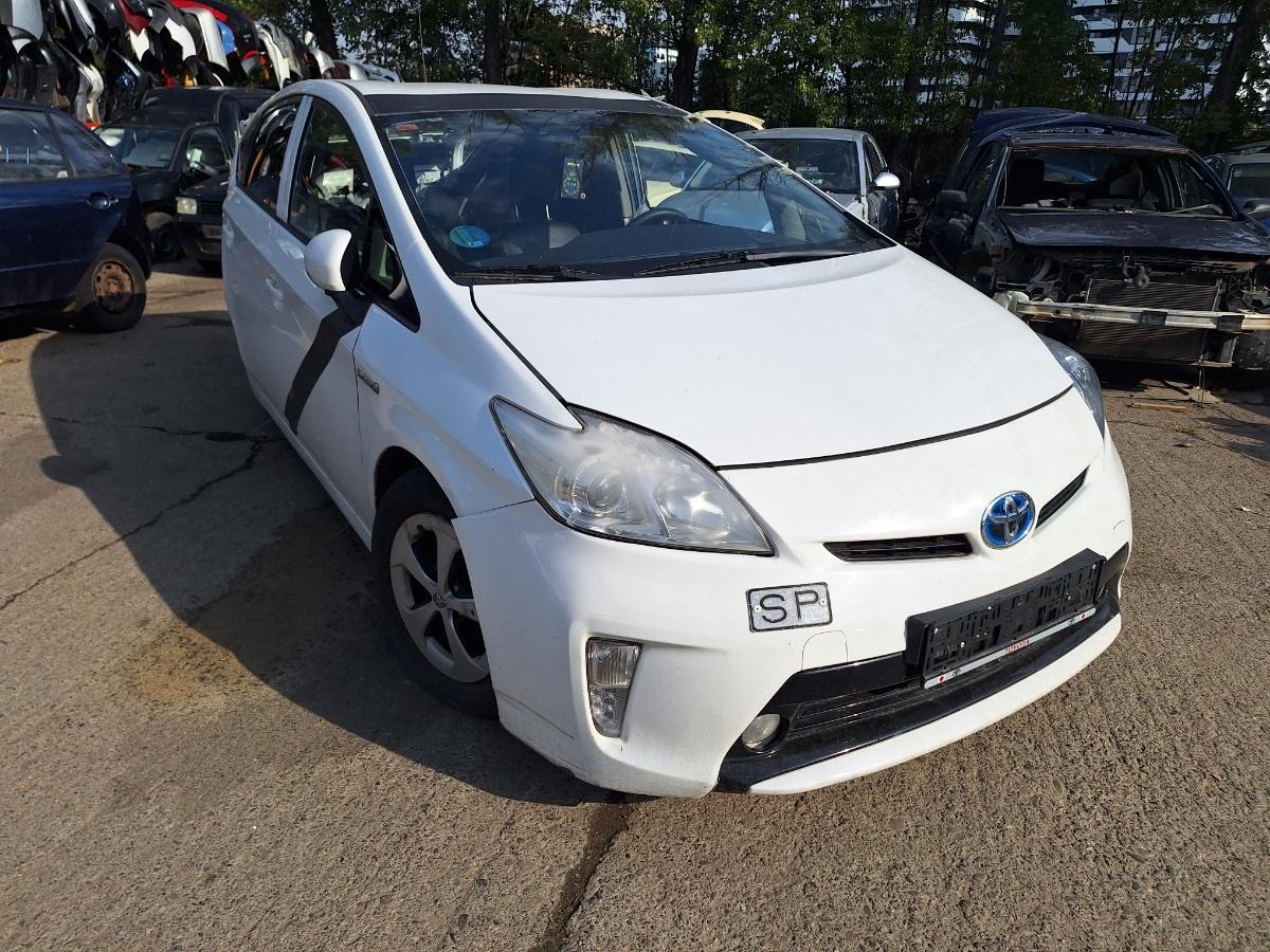Dezmembrez TOYOTA PRIUS _W3_ 2013 1.8 Hybrid 2ZR FXE 73KW|99HP