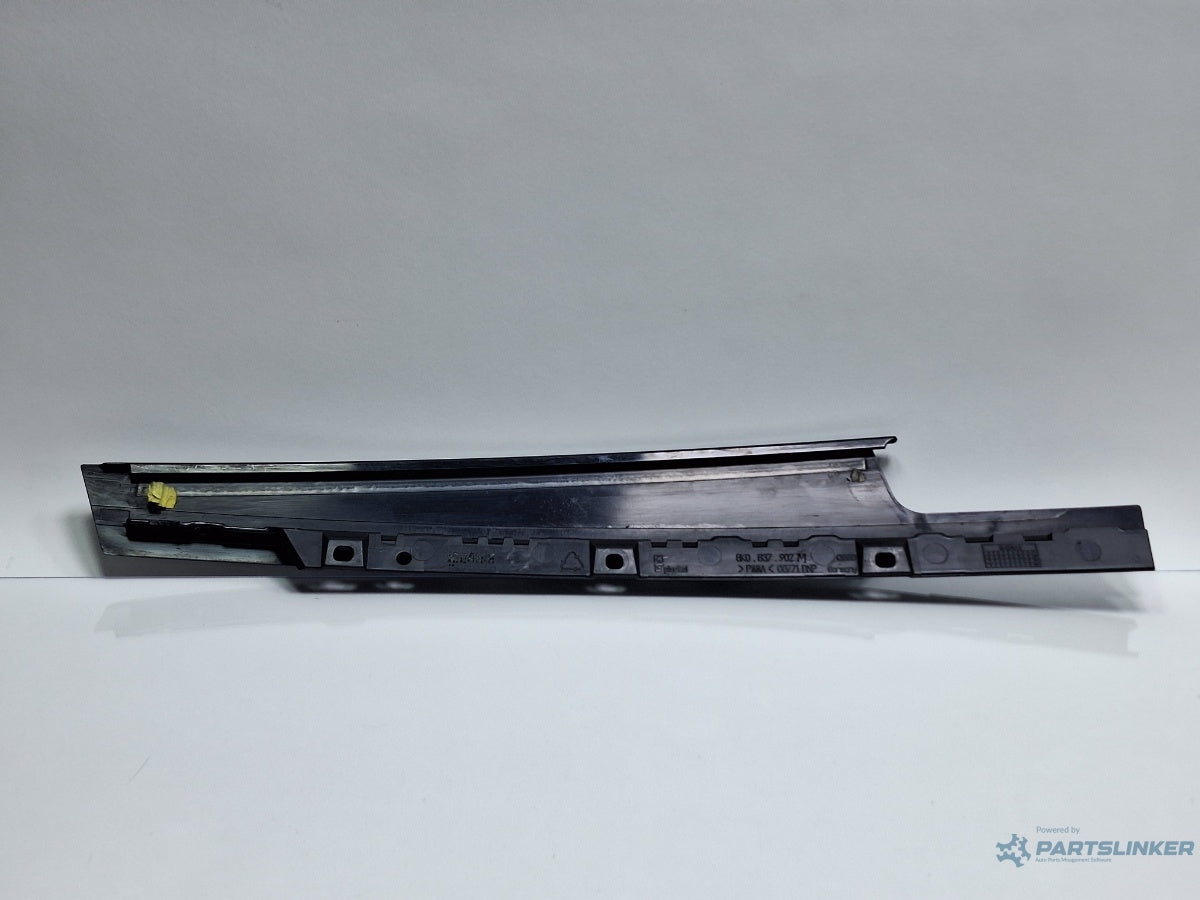 Ornament usa dreapta fata AUDI A4 IV 8K2, B8 2007 - 2015 TDI CAGB, CJCB, CSUB 8K0837902M