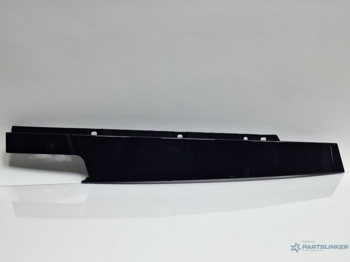 Ornament usa stanga fata AUDI A4 IV 8K2, B8 2007 - 2015 TDI CAGB, CJCB, CSUB 8K0837901M