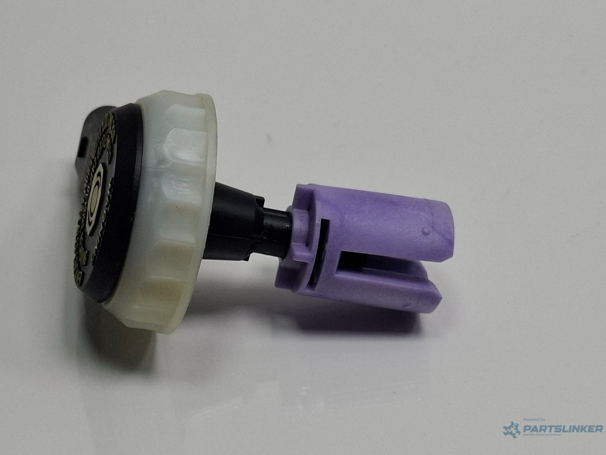 Capac rezervor lichid frana AUDI A4 IV 8K2, B8 2007 - 2015 TDI CAGB, CJCB, CSUB 8K0611357