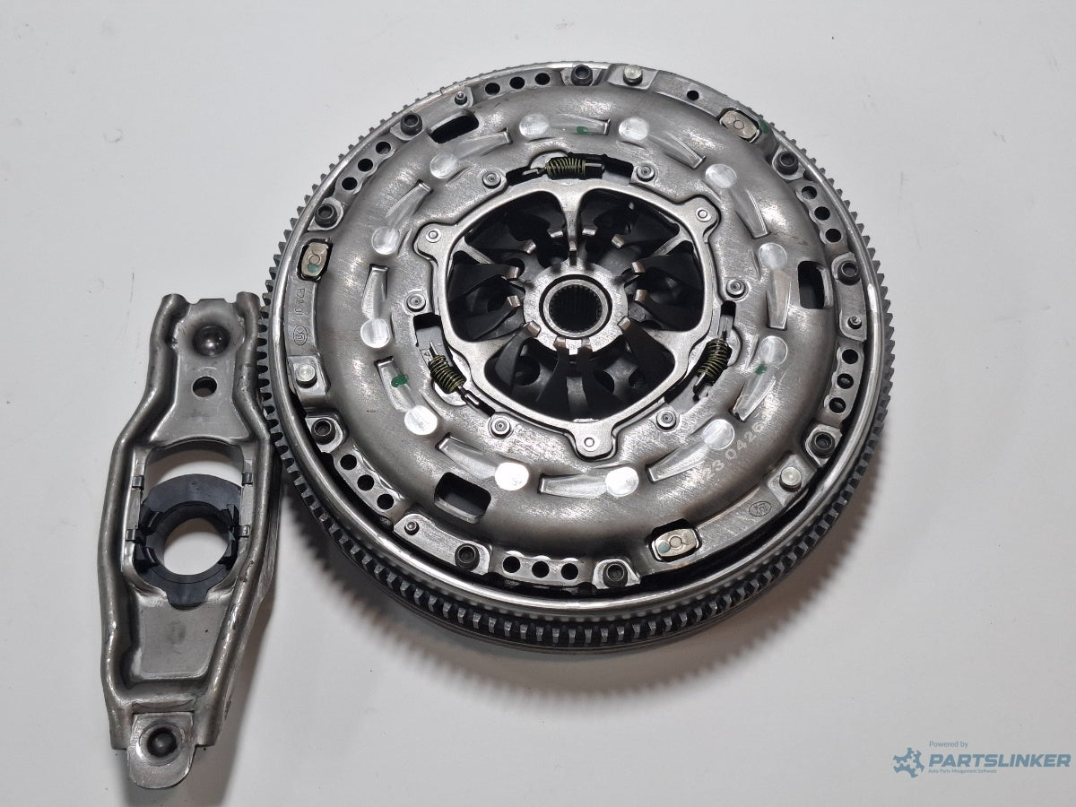 Kit ambreiaj complet VOLKSWAGEN GOLF VI 5K1 2008 - 2013 TDI CBDC, CLCA SACHS 03G105266BM , 123042610