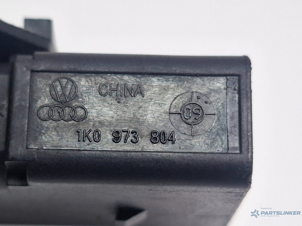 Mufa conector 4 pini VOLKSWAGEN GOLF VI 5K1 2008 - 2013 TDI CBDC, CLCA 1K0973604